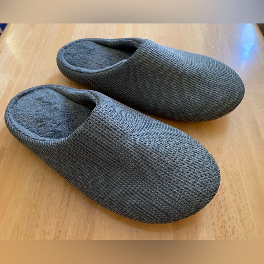Unisex Bergman Kelly Memory Foam Slippers